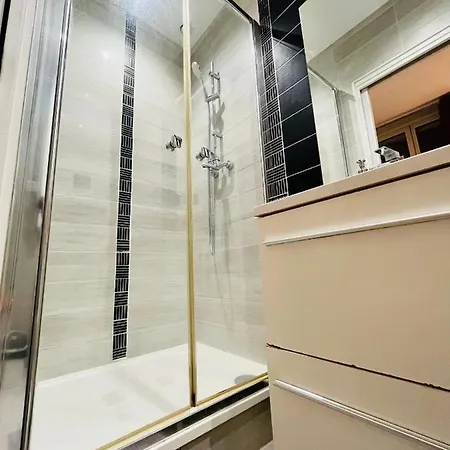 Chic Flat In The Heart Of Marais Near Pompidou Centre Apartment *